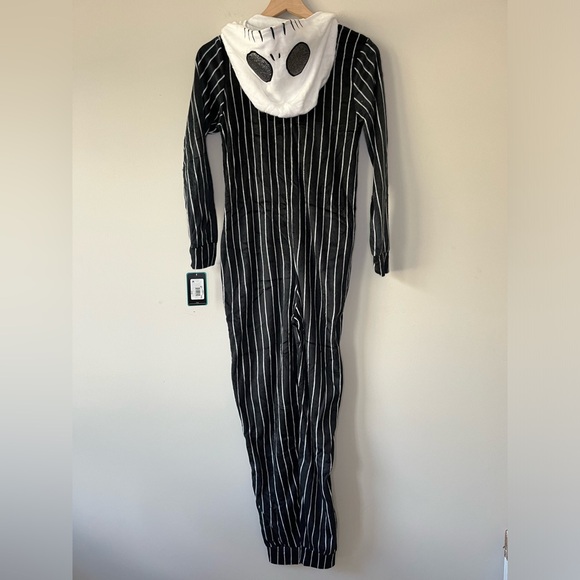 Jack Skellington Onesie - Picture 3 of 6